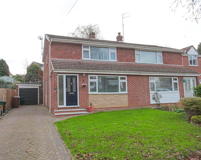 3 Bedroom Semi Detached House For Sale In Kingsway, Banbury, OX16