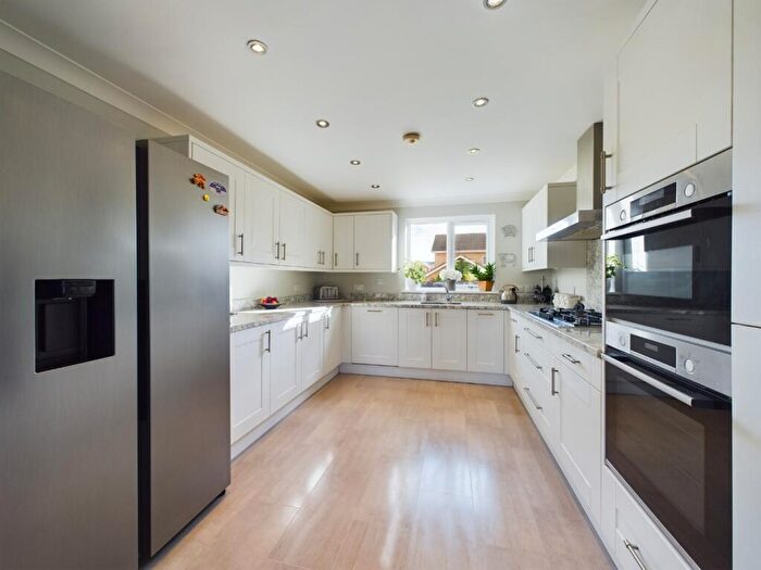 4 Bedroom Detached House For Sale In Vokes Close, Little Billing, Northampton, NN3