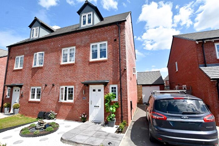 4 Bedroom Semi-Detached House For Sale In Doverton Close, Nuneaton, CV11