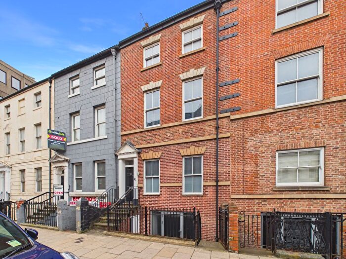 2 Bedroom Flat For Sale In George Street, Hull, HU1
