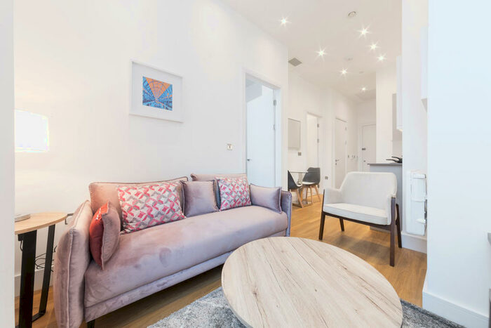 1 Bedroom Apartment To Rent In Bath Road, Slough, Berkshire, SL1