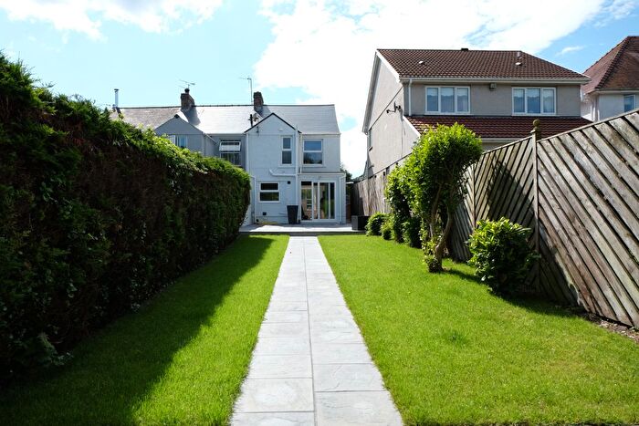 2 Bedroom End Of Terrace House To Rent In Newton Road, Newton, Swansea, SA3