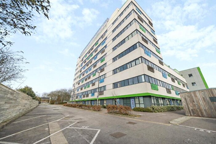 2 Bedroom Apartment For Sale In West Terrace, Six Hills House, Kings Road, Stevenage, SG1