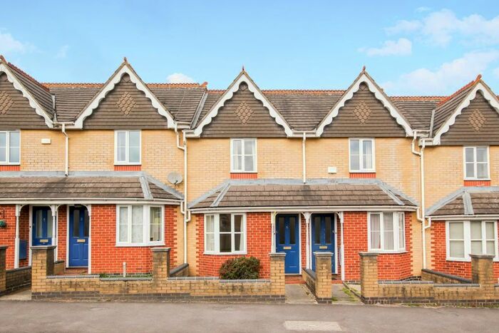 2 Bedroom Terraced House To Rent In Roosevelt Drive, Headington, Oxford, OX3