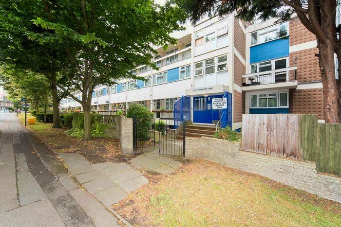 3 Bedroom Flat To Rent In Chingford Lane, Woodford Green, IG8
