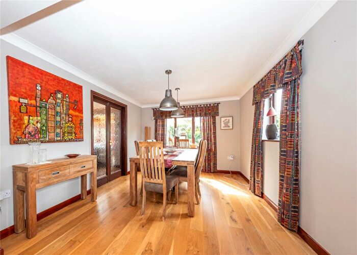 4 Bedroom Detached House For Sale In Boulters Lock, Giffard Park, Milton Keynes, Buckinghamshire, MK14