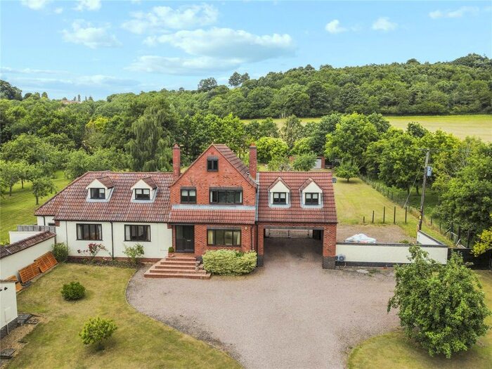 5 Bedroom Detached House For Sale In Evesham Road, Fladbury, Pershore, WR10