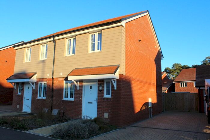 2 Bedroom Property To Rent In Augustus Avenue, Fordingbridge, SP6