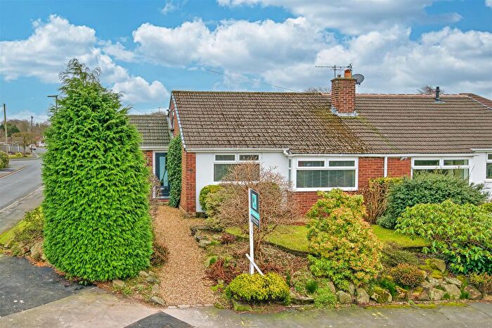 1 Bedroom Semi-Detached Bungalow For Sale In Alderley Road, Thelwall, Warrington, WA4