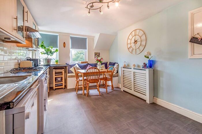 2 Bedroom Flat To Rent In Tonbridge Road, Maidstone, ME16