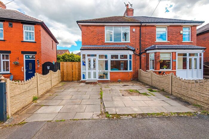 3 Bedroom Semi-Detached House For Sale In Glebe Avenue, Ashton-In-Makerfield, WN4
