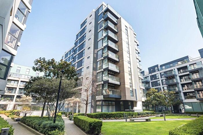 2 Bedroom Flat For Sale In Dance Square, London, EC1V - Photo 4