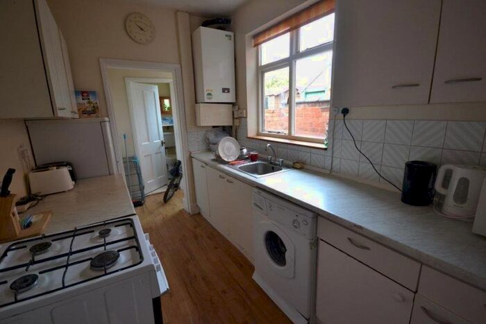 3 Bedroom Property To Rent In Hartopp Road, Leicester, LE2