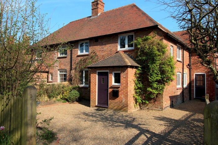 4 Bedroom Semi-Detached House To Rent In Lamberhurst Road, Horsmonden, Tonbridge, TN12