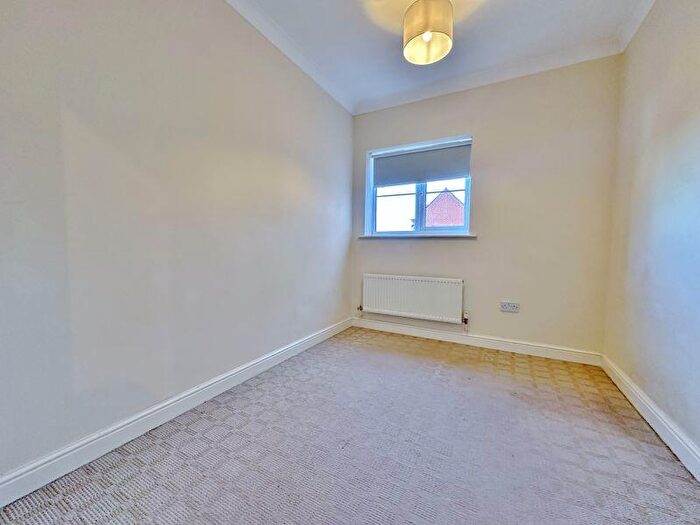 2 Bedroom Flat For Sale In Pensby Road, Heswall, Wirral, CH60