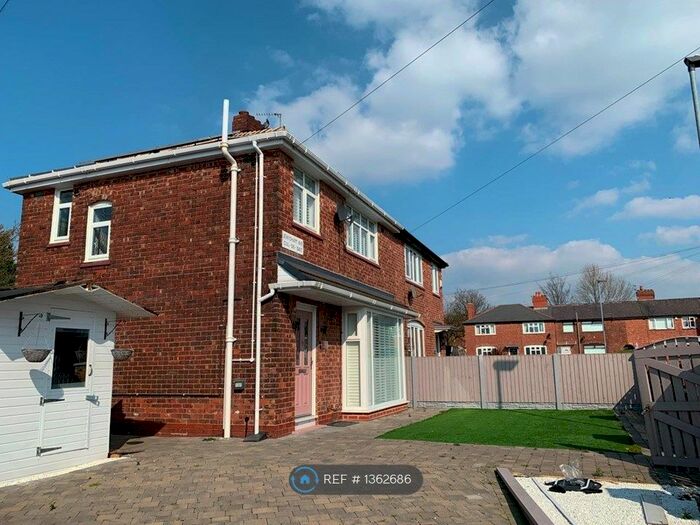 3 Bedroom Semi-Detached House To Rent In Lewisham Avenue, Manchester, M40