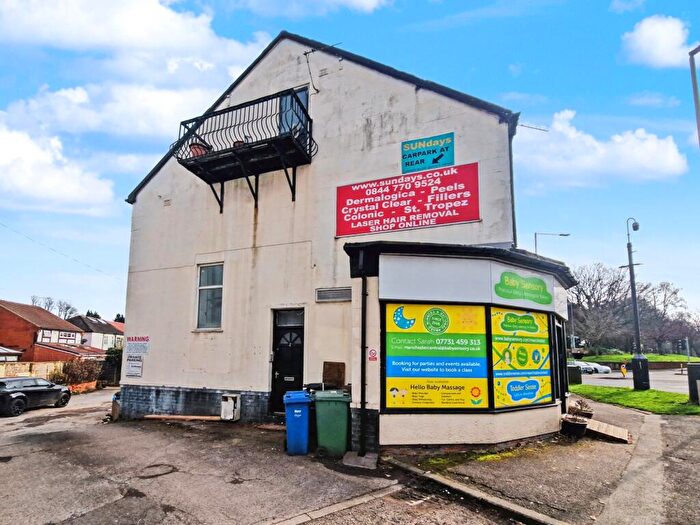 3 Bedroom Flat To Rent In Scholes Lane, Prestwich, M25