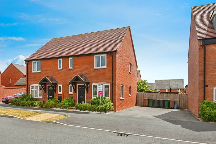 3 Bedroom Semi-Detached House For Sale In Riber Drive, Chellaston, Derby, DE73