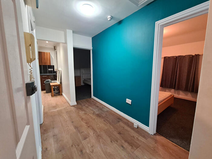3 Bedroom Flat To Rent In Empire Court, Avon Street, Rugby, Warwickshire, CV21