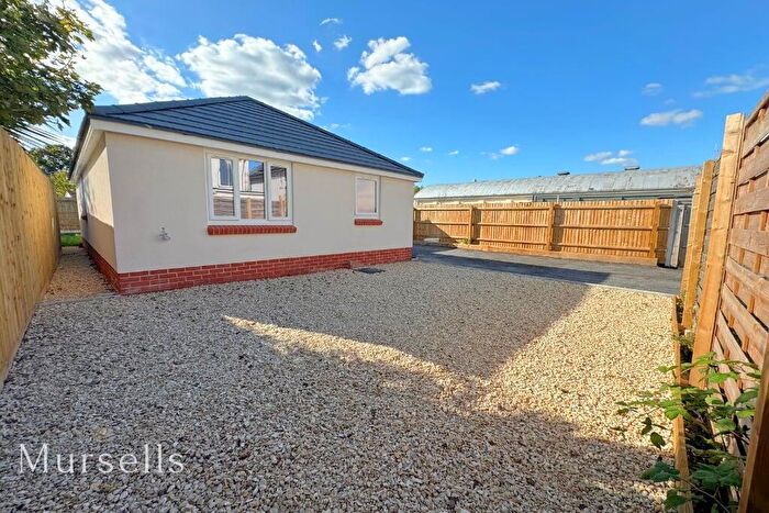 2 Bedroom Bungalow For Sale In Blandford Road, Poole, BH15