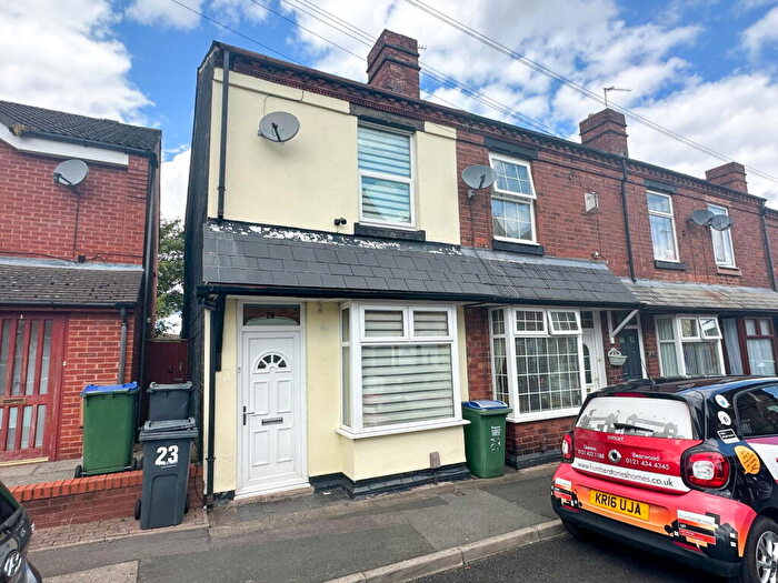 2 Bedroom End Of Terrace House To Rent In Cross Street- Oldbury, B68