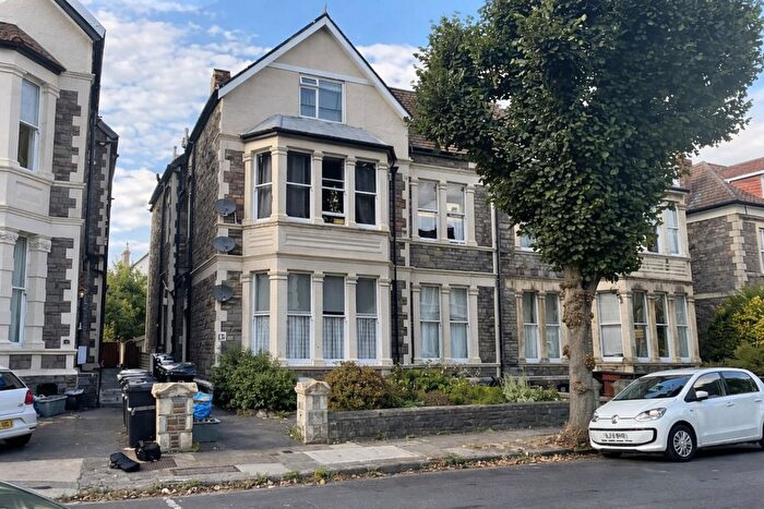 Studio To Rent In Blenheim Road, Westbury Park, Bristol, BS6