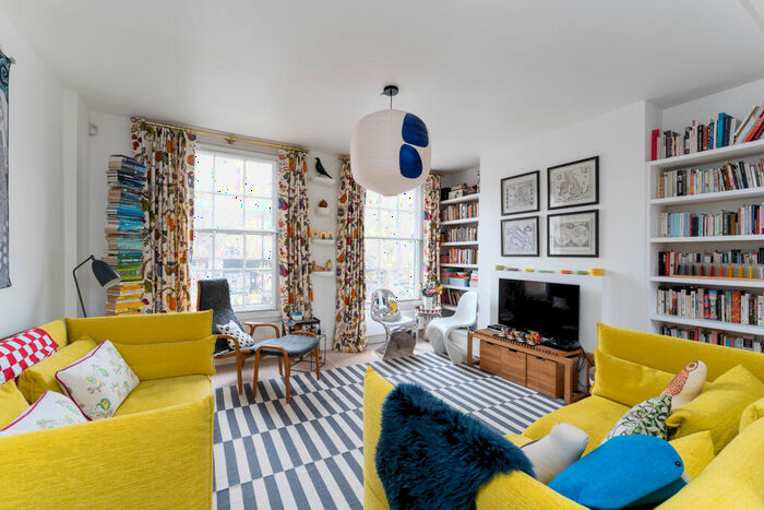 4 Bedroom House To Rent In Kingsland Road, London, E8