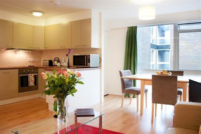 2 Bedroom Apartment To Rent In Butler Close, Jericho, Oxford, OX2