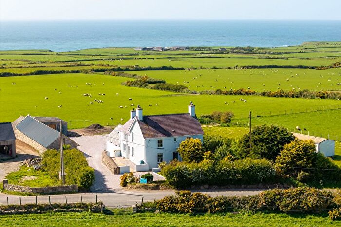5 Bedroom Detached House For Sale In Llangwnadl, Pwllheli, LL53