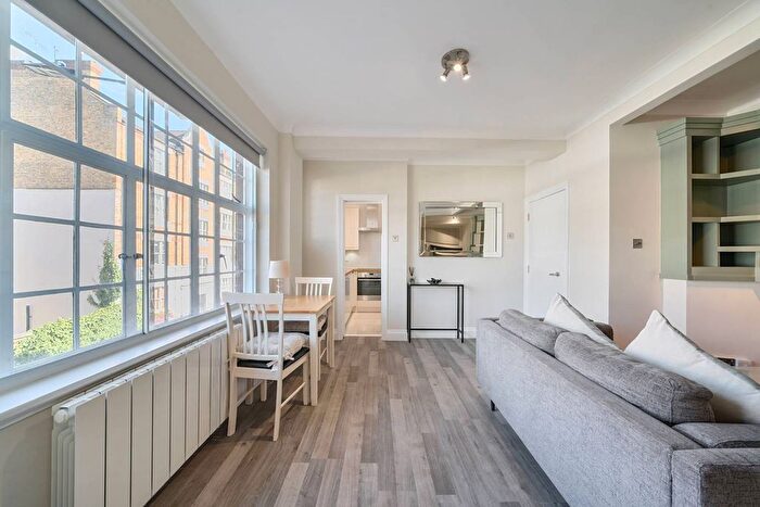 Studio To Rent In Regency Place, Westminster, London, SW1P