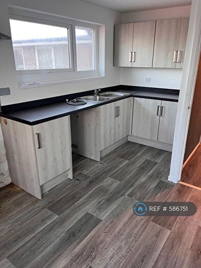 2 Bedroom Flat To Rent In Cornwall Court, Wirral, CH63