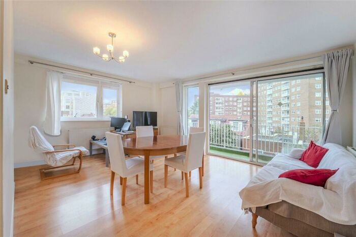 2 Bedroom Flat To Rent In Blair Court, Boundary Road, NW8