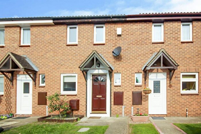 2 Bedroom Terraced House To Rent In Greding Walk, Hutton, CM13