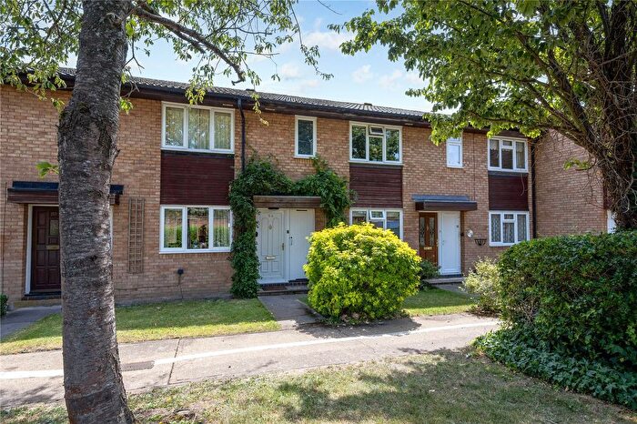 3 Bedroom Terraced House For Sale In Morland Close, Hampton, TW12