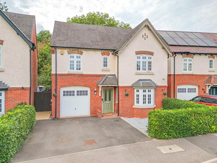 4 Bedroom Detached House For Sale In Adderley Avenue, Nuneaton, CV10