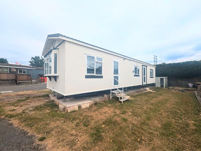 2 Bedroom Property To Rent In Porton Road, Amesbury, Salisbury, SP4