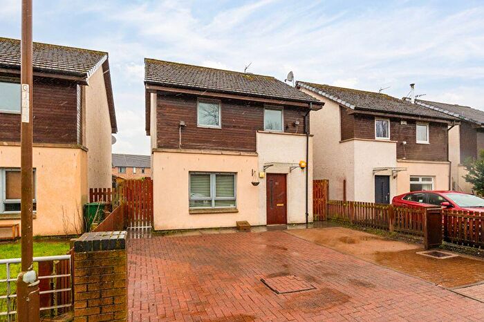 3 Bedroom Detached Villa For Sale In Gracemount Drive, Edinburgh, EH16
