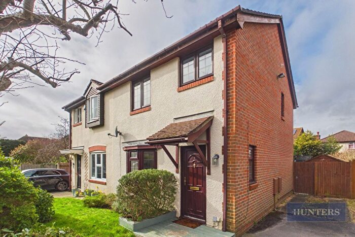 3 Bedroom Property To Rent In Campion Close, Warsash, Southampton, SO31