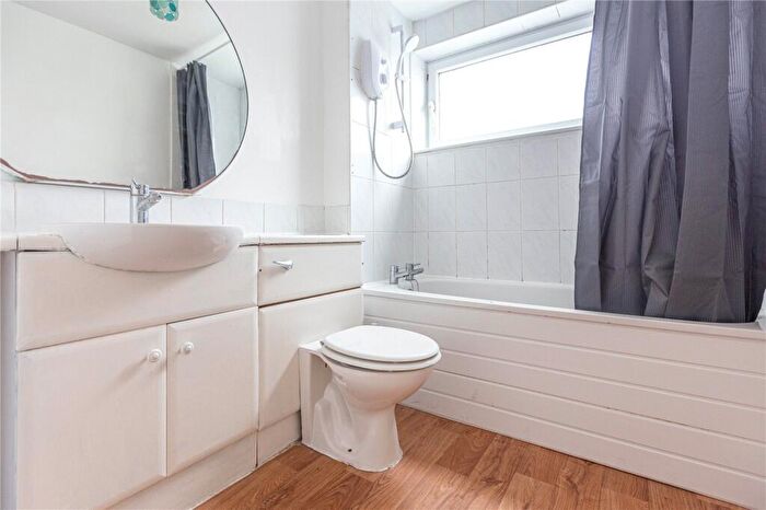 4 Bedroom Terraced House To Rent In Linden Close, Speedwell, Bristol, BS16