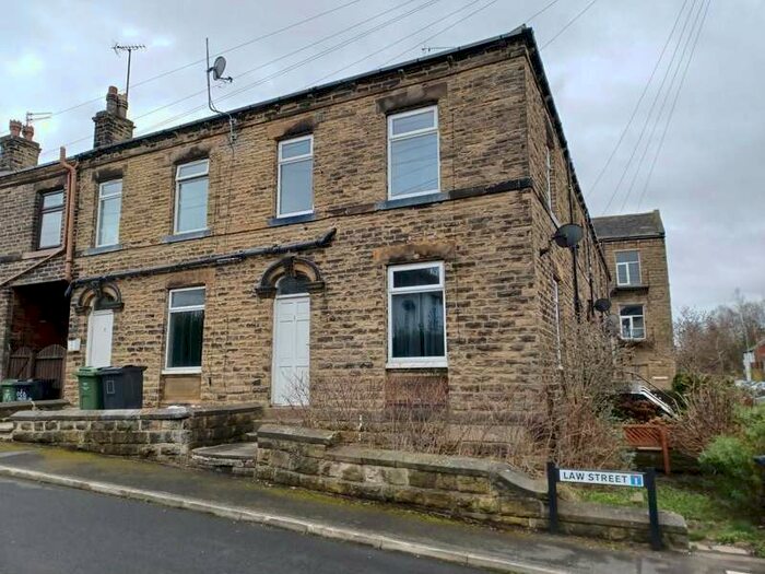 2 Bedroom Terraced House To Rent In Law Street, Birstall, Batley, WF17