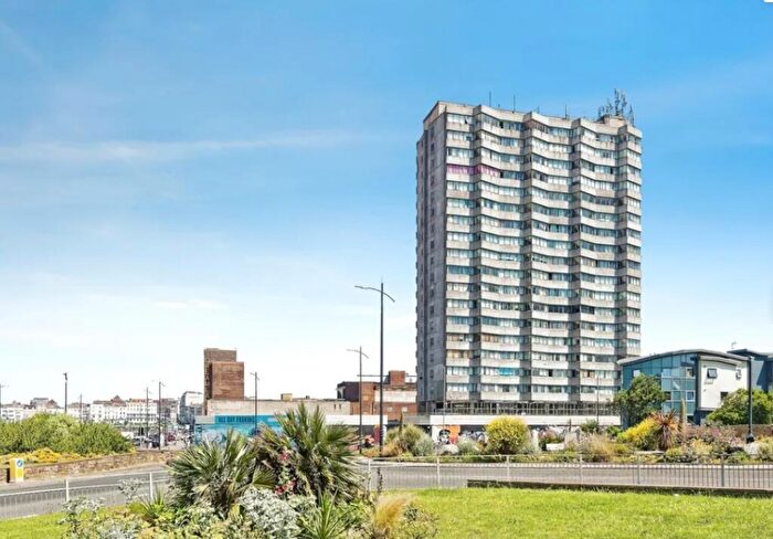 2 Bedroom Flat For Sale In Flat B Arlington House, All Saints Avenue, Margate, CT9