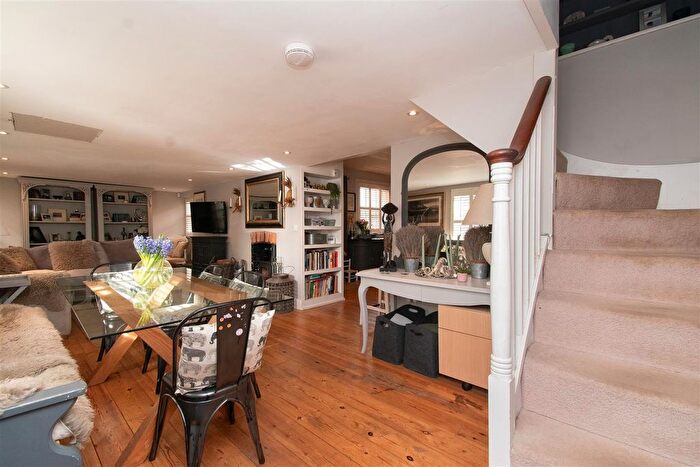 3 Bedroom Semi-Detached House For Sale In West Street, Hastings, TN34