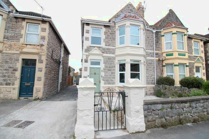 4 Bedroom Property To Rent In Osborne Road, Weston-Super-Mare, BS23