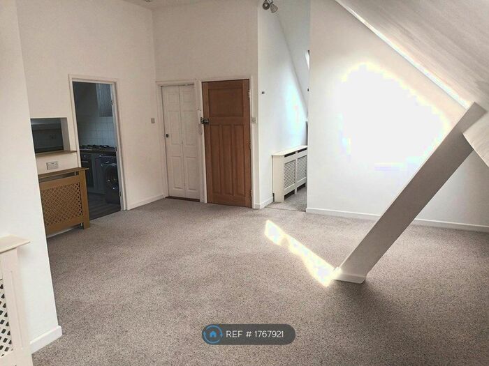 1 Bedroom Flat To Rent In Iddesleigh Road, Bournemouth, BH3