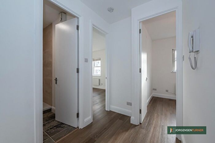 1 Bedroom Flat For Sale In Lancaster Road, Notting Hill, W11