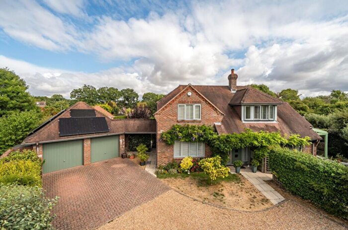 4 Bedroom Detached House For Sale In Broad Road, Hambrook, PO18