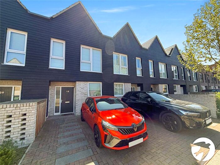 2 Bedroom Terraced House To Rent In Belvedere Road, Rochester, ME1