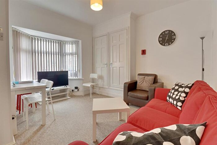 4 Bedroom End Of Terrace House For Sale In Fawcett Road, Southsea, PO4
