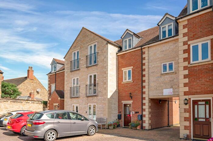 2 Bedroom Retirement Property For Sale In Lodge Stables, Oakham, LE15