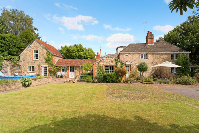 4 Bedroom Detached House To Rent In Oakley Park, Frilford Heath, Abingdon, OX13